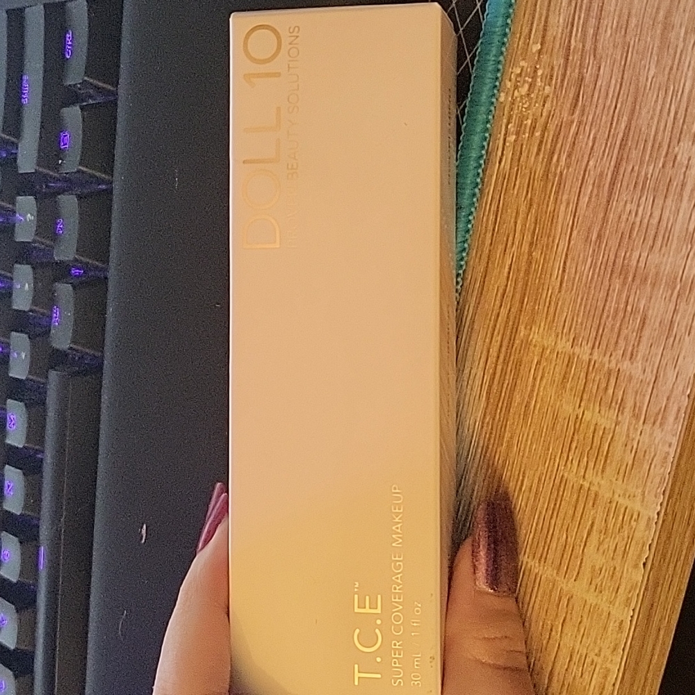 NWT Doll10 TCE Super Coverage Foundation - Light